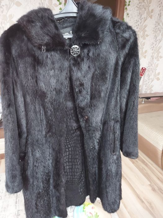 Продам норковую шубу