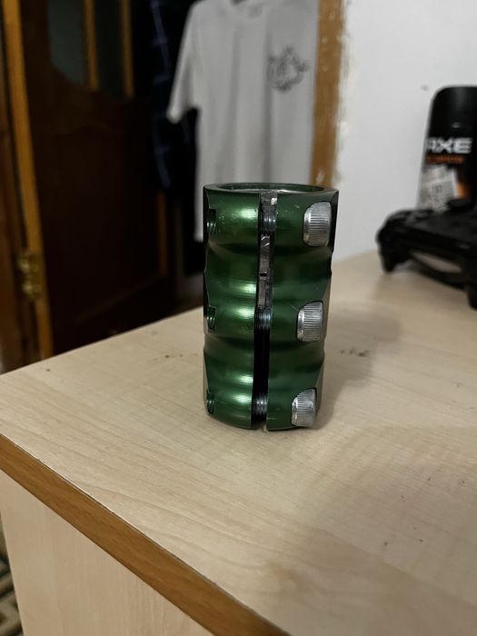 Зажим на трюковой самокат APEX