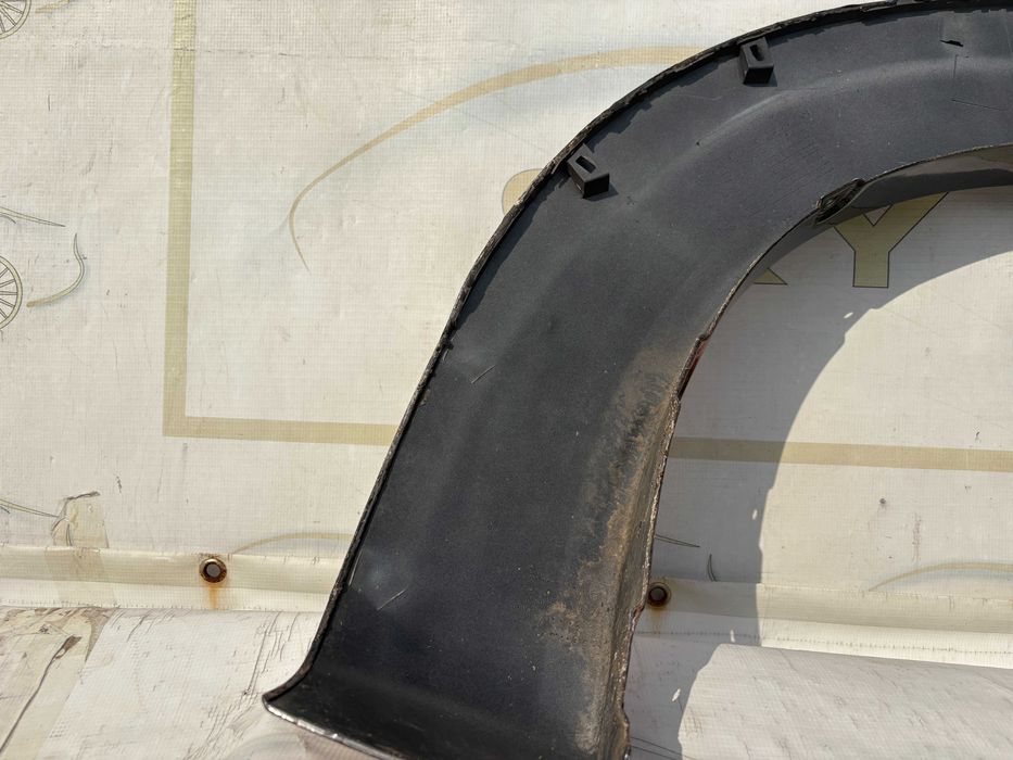 Bandou ornament aripa stanga spate Toyota Hilux dupa 2005 61682-0K050L