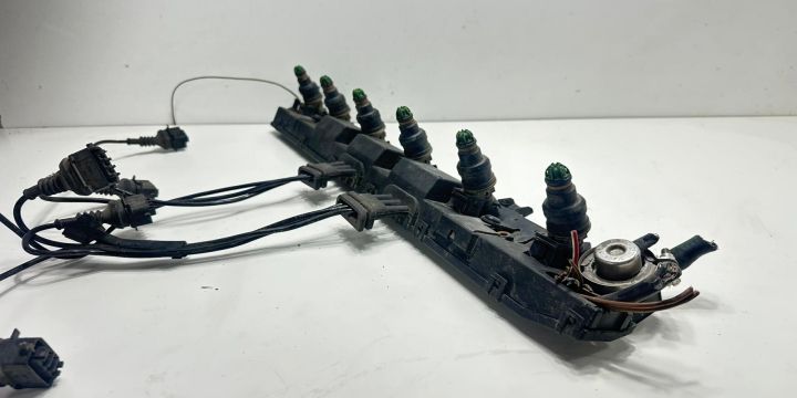 Rampa cu injectoare 3.0 i BMW Seria 5 E34 seria