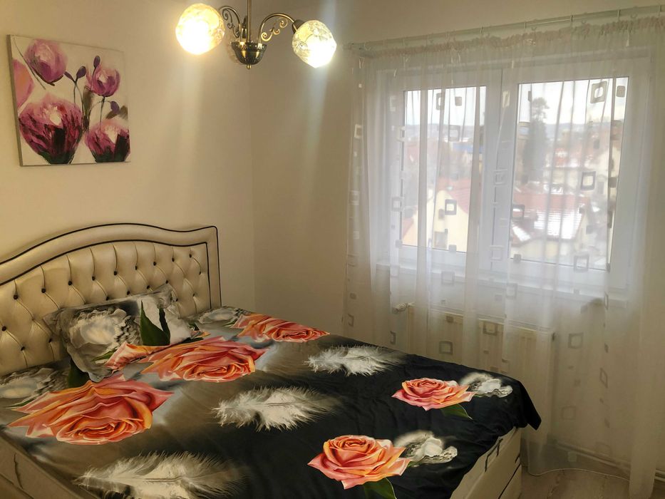Inchiriez apartament str. Constantin Noica