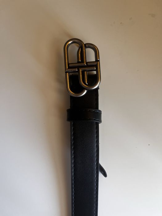 curea balenciaga