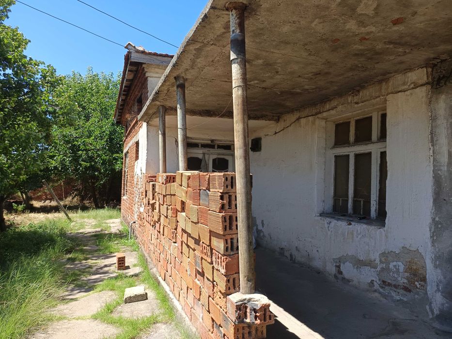 Продава се къща  в град Чирпан