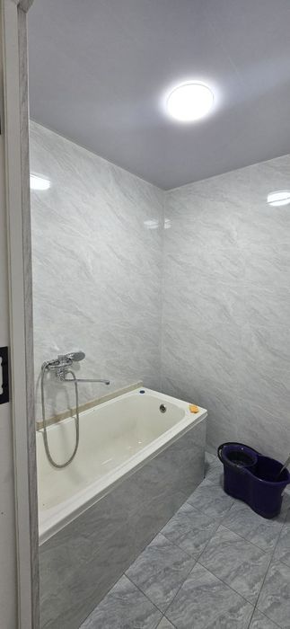 Продам чиланзар 2.  Двух комнатная.  Торец