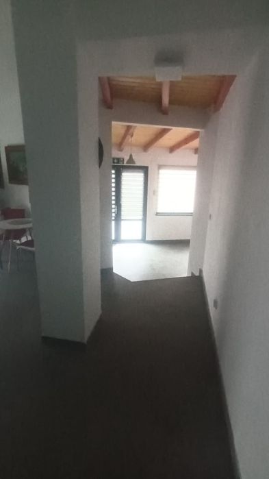 Spatiu comercial de vânzare de  închiriere zona micro 14
