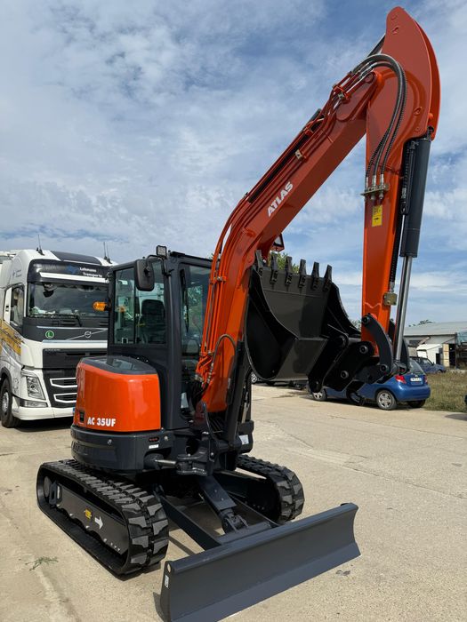 Prestări servicii miniexcavator