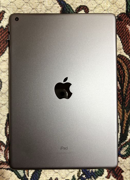 Продам IPAD 9 срочно