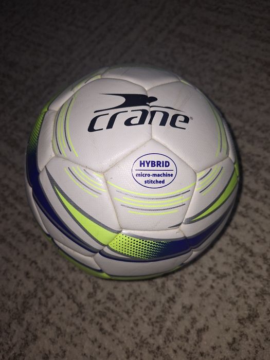 Minge fotbal Crane.