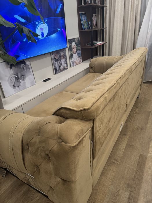 Продается диван с 2 креслами