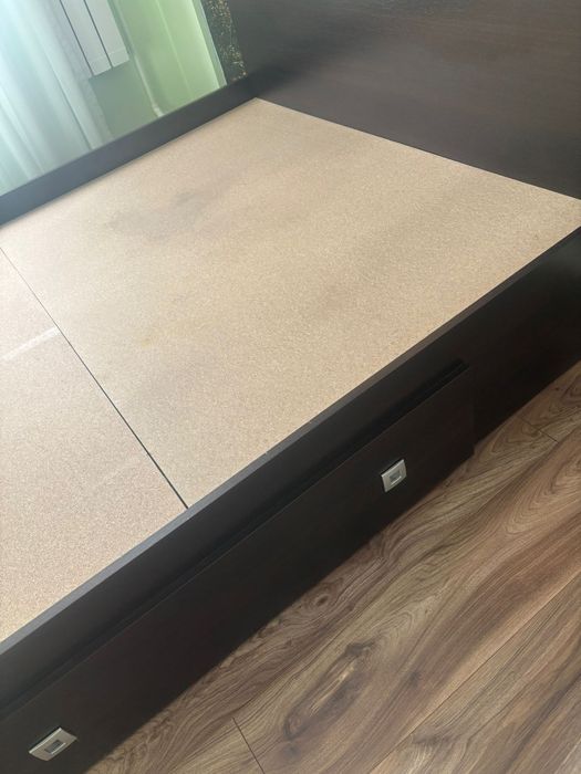 Pat 140x200 fără saltea