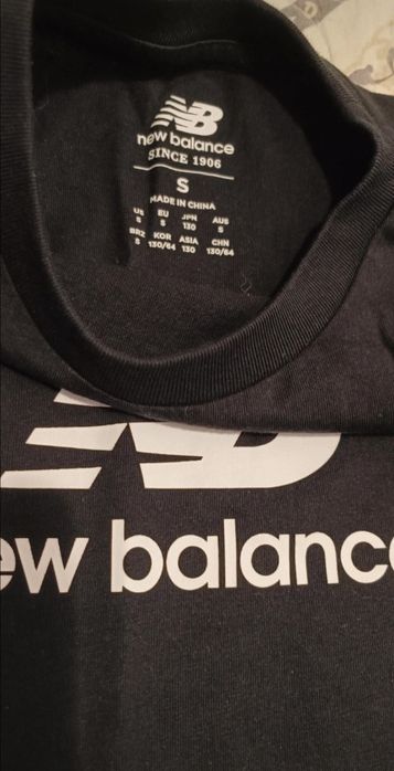 Tricou negru New balance , măsura  S