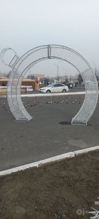 Новогодние оформление фасадов , большые Ёлки от 5 до 25 м