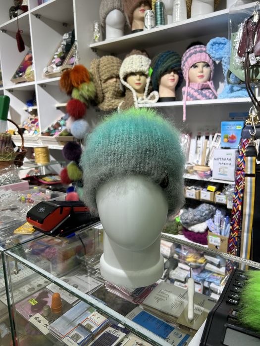 Шапка ручной работы