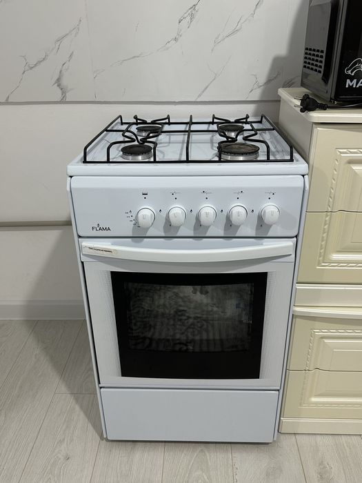 Кухонная плита Flama RG24019-W белый