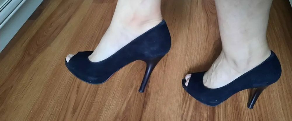 Продам туфли и босоножки