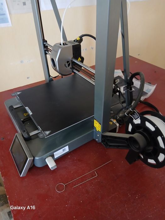 3D printer, Creality firma, holati a'lo, yangi, 2026-yil