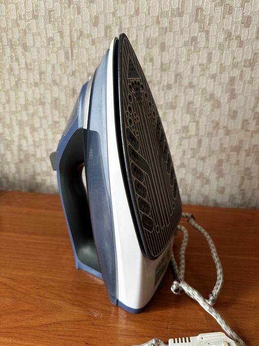 Паровой утюг Philips