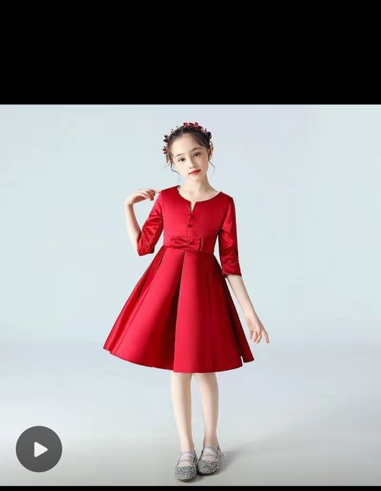 Красное платье девочка