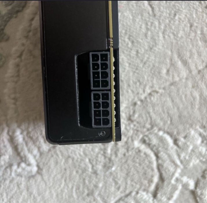 Продам видеокарту Radeon RX Vega 56