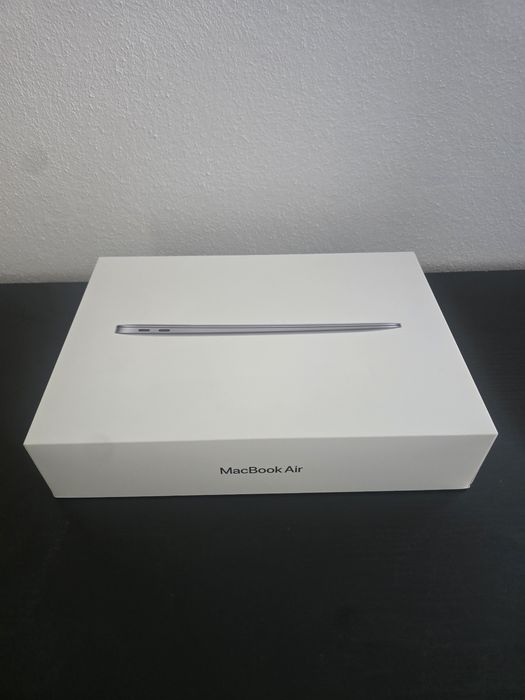MacBook Air/ Apple M1 chip/13inch/246gb