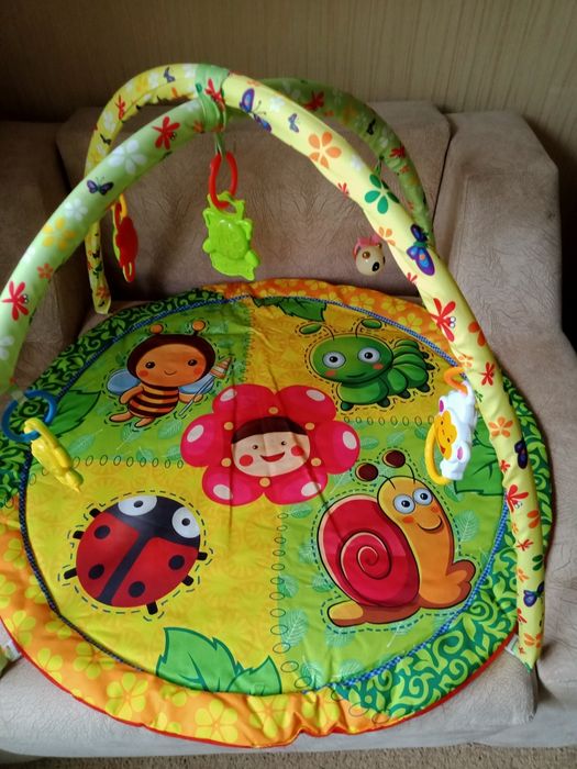 Комбинезон,коврик, стульчик, коляска