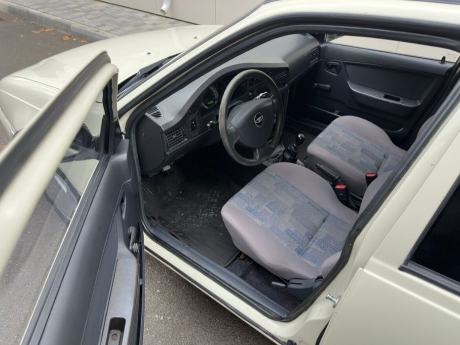 Седан эконом класса Поездки по всему Узб Ташкент Самарканд Бухара Хива