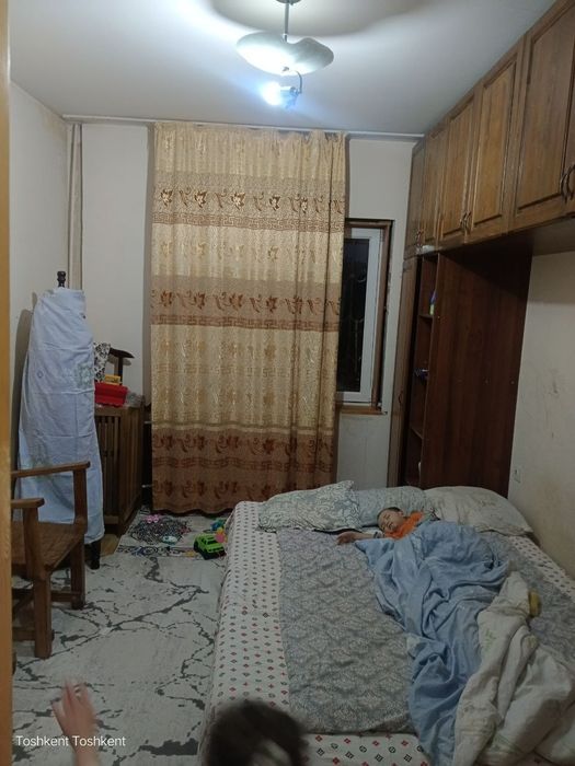 Чиланзар-19 кв 2/4/5.58м2 Срочно Продам квартиру срочно
