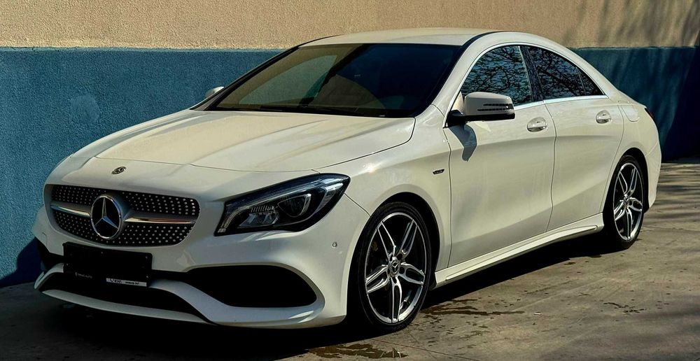 Mercedes Benz CLA 200 DCT AMG