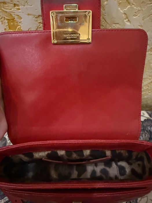 Продам сумочку D&G