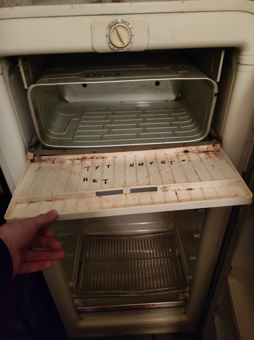 Продам холодильник Зил!