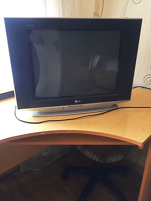 Дарю телевизор в рабочем состоянии.