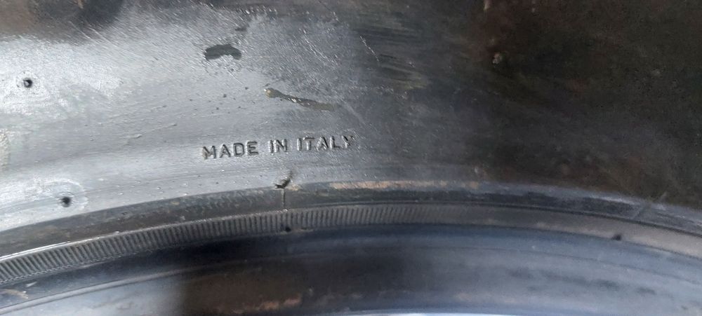 Продам шины R17 215/55