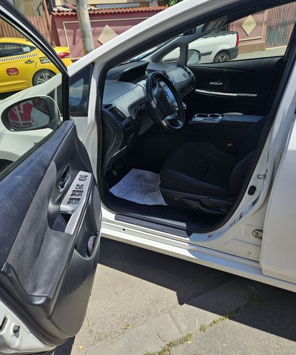 URGENT Toyota prius +  cu GPL 3 Bucati Impecabile