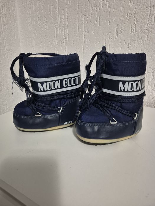 Детски апрески  Moon boot