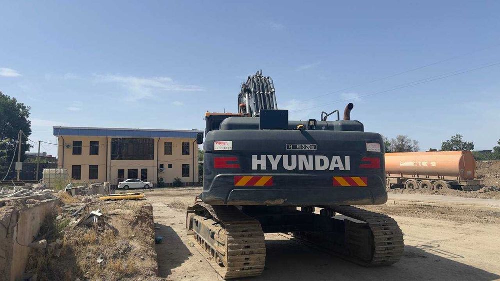 Гусеничный Экскаватор HYUNDAI HX300A