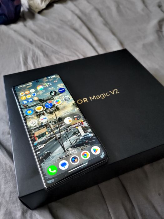 Honor Magic V2 fold  512gb full box