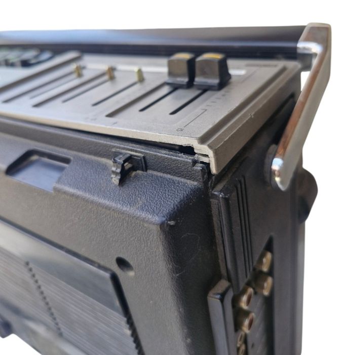 Радиокасетофон NEC RM-1010RE
