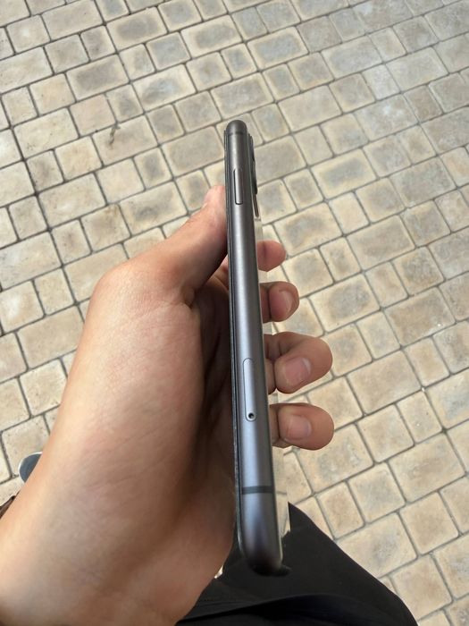 iPhone 11 64 GB tiniq