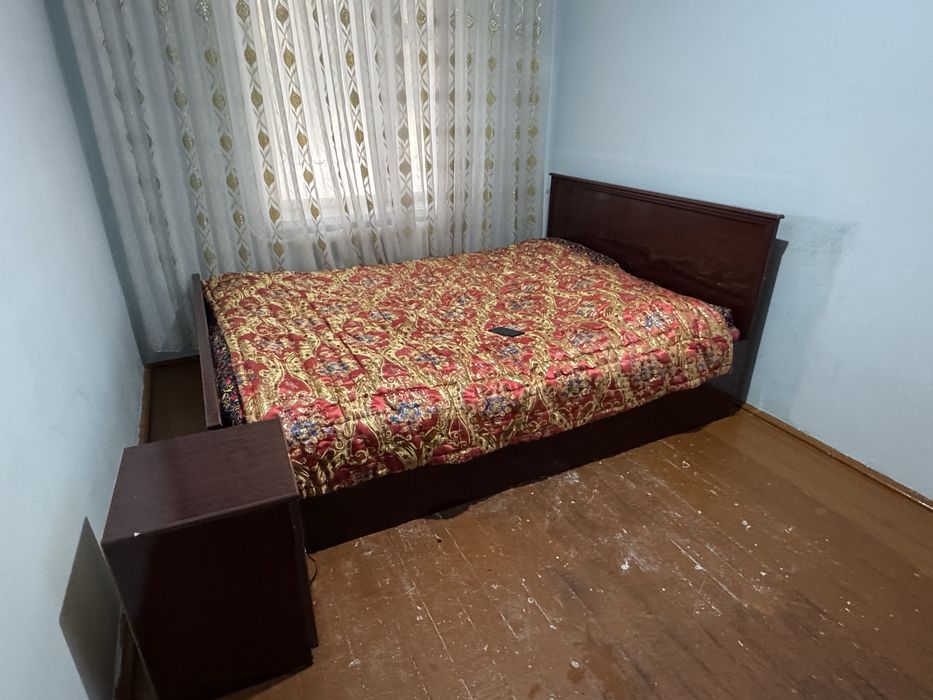 Spalniy kokplekt. Krovat Matras Shkaf tumba . Holati yaxshi