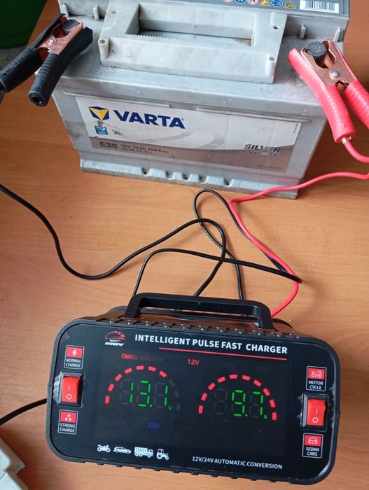 Импульсный зарядное устройство 12v 24 v