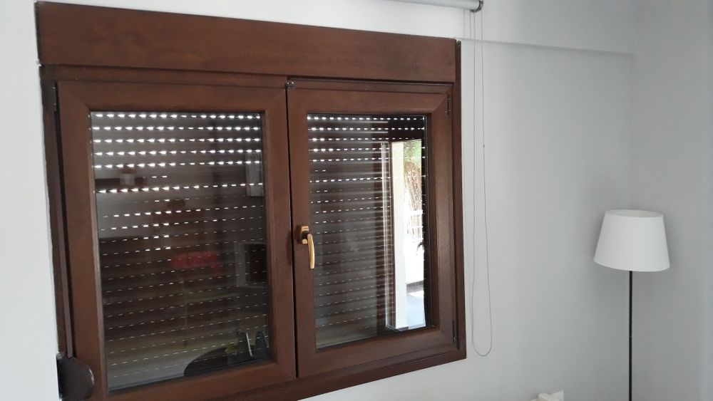 RULOURI Aluminiu si Usi de garaj rezidentiale SECTIONALE