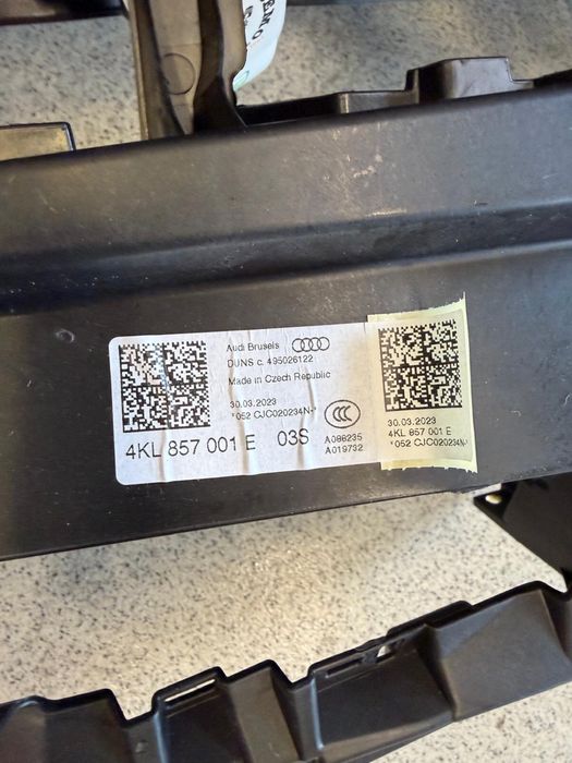 Plansa bord audi Q8 e-tron