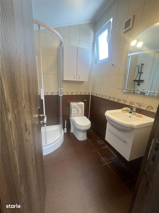 Apartament 4 camere zona Fundeni