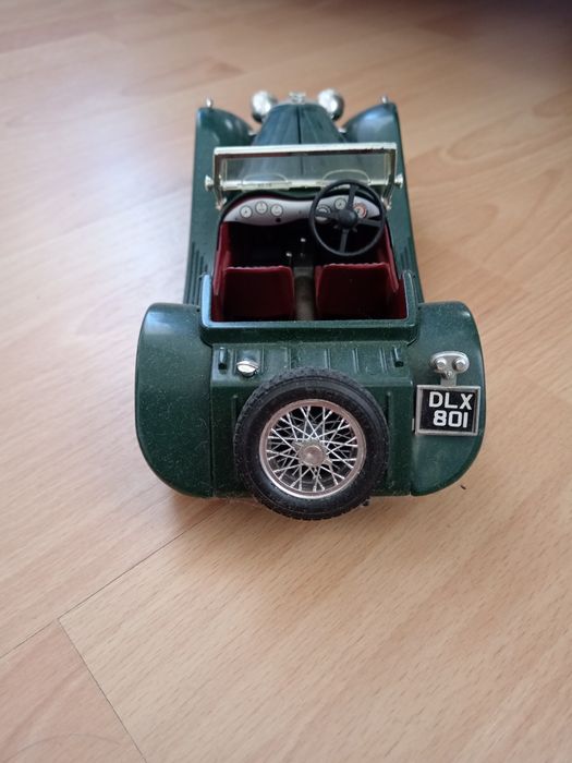 Macheta burago 1:18
