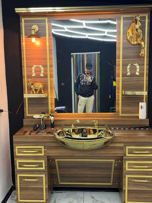 Бръснарско работно място. БЕЗПЛАТНА ДОСТАВКА