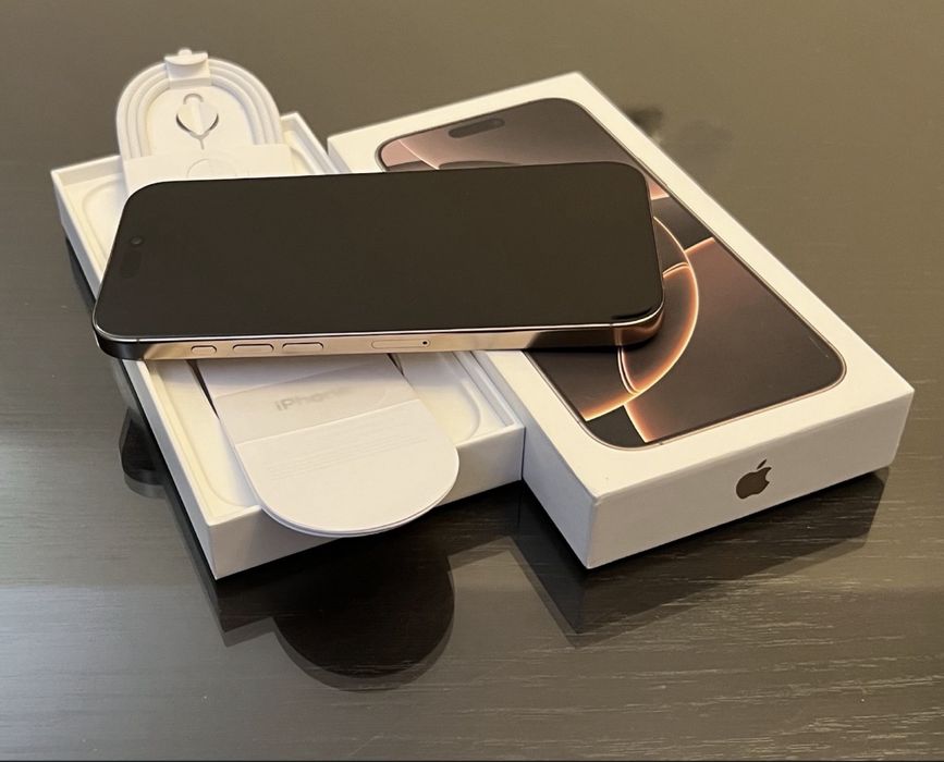 Vand iphone 16 pro max gold 256 gb