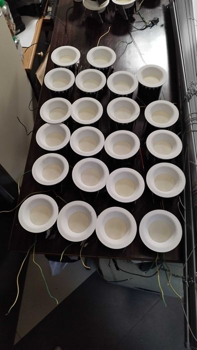 Лунички - лед лампи за таван illuxtron linea 75 HV 9W 300K 35бр.