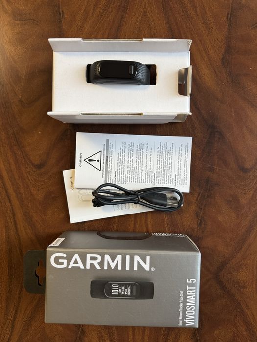 фитнес-часы Garmin Vivosmart 5