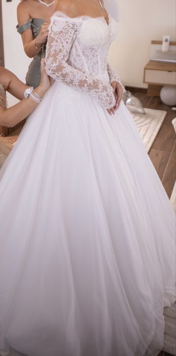 Булчинска/сватбена рокля