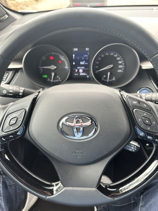 Toyota C-HR  Hybrid 1.8 HSD 122 CP Classy